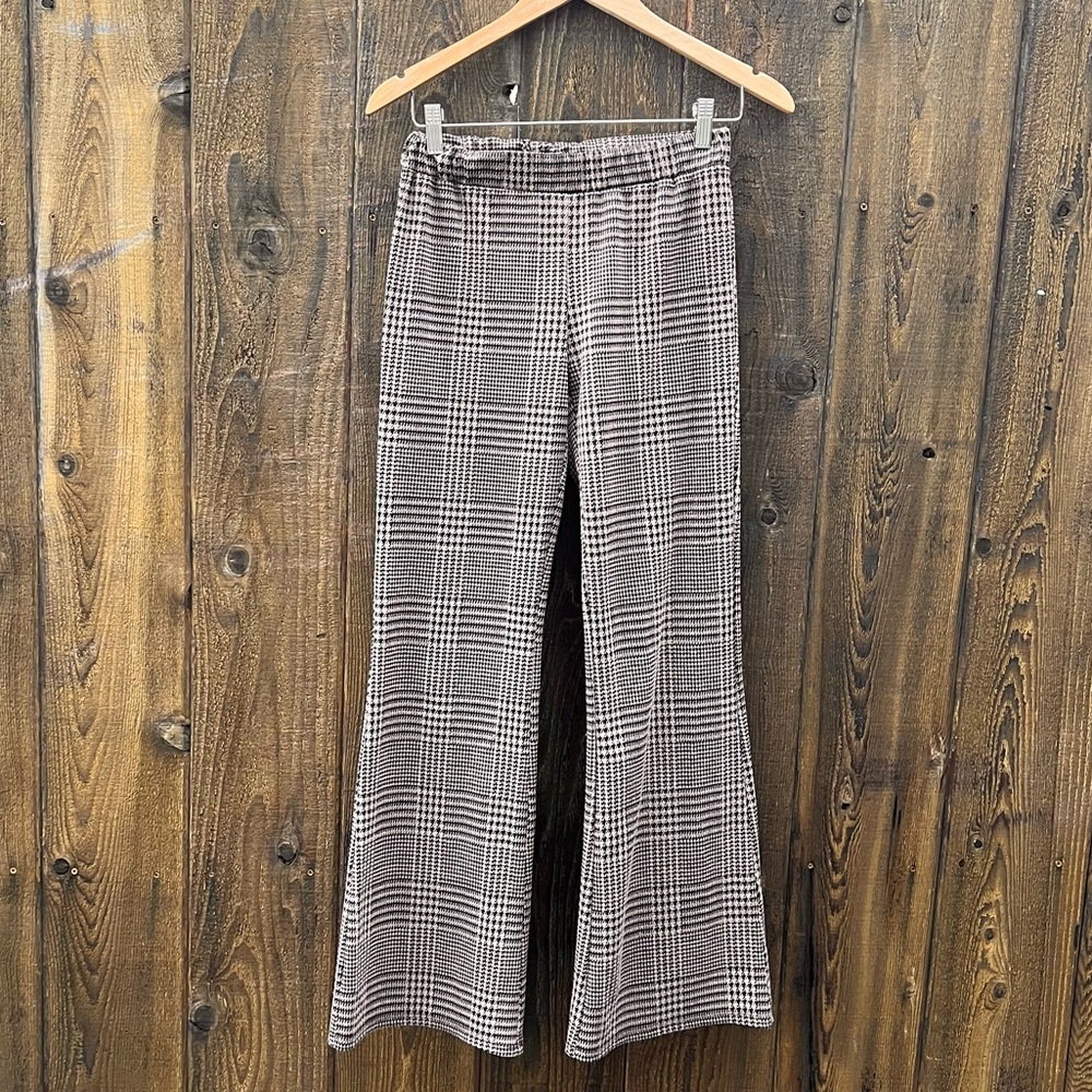 Vintage Y2K Beige and Black Houndstooth Flare Low-Rise Pants 🌿